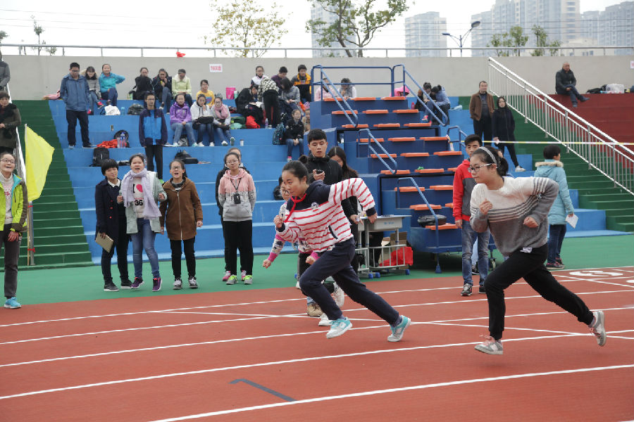 同欣橡膠跑道助力銅陵一中西湖校區第55屆田徑運動會